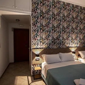 https://hotel-dellurbe.it-romehotels.com